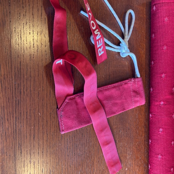 AvGeek universal Pitot cover. two streamers & tie used. Grease or adhesive spot - Picture 2 of 6